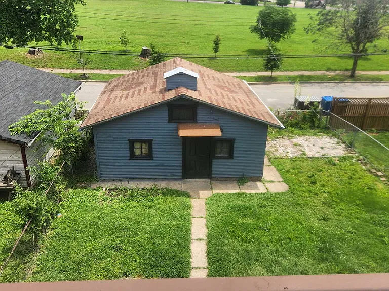 4116 E Iowa Ave — Photo 43