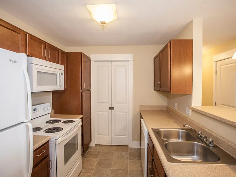 Preserve at Grande Oaks Apartment Homes — Photo 36