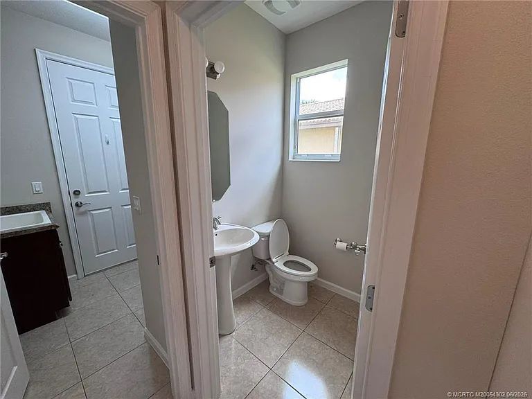11239 SW Barton Way — Photo 12