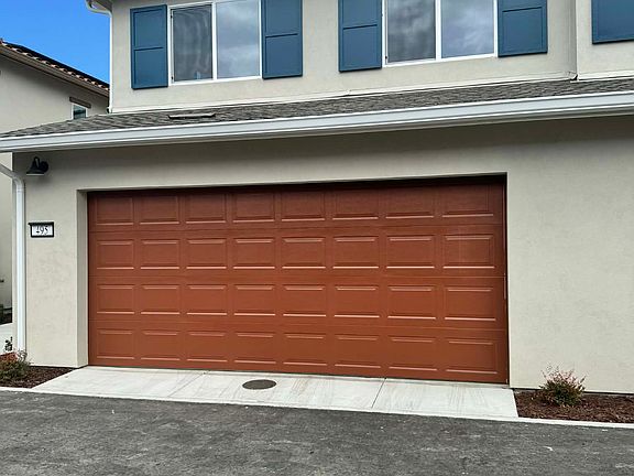 2nd image of 495 Live Oak Rd #495