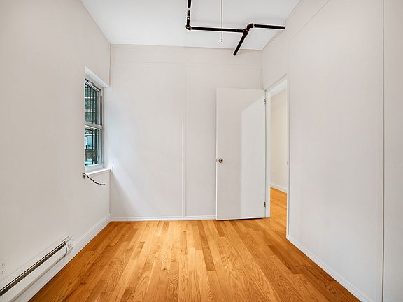 3rd image of 250 3rd Ave APT 3F