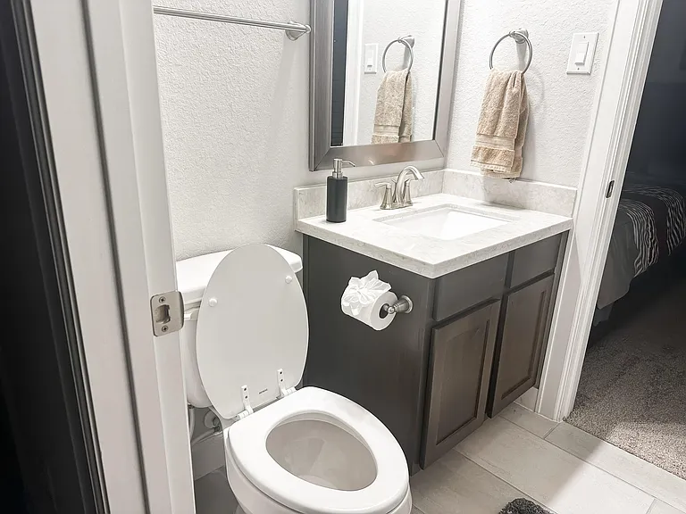 3904 Centre Plains Way — Photo 8