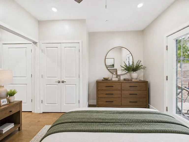 2449 Turner St — Photo 3
