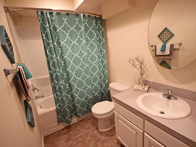 ApartmentBathroom2