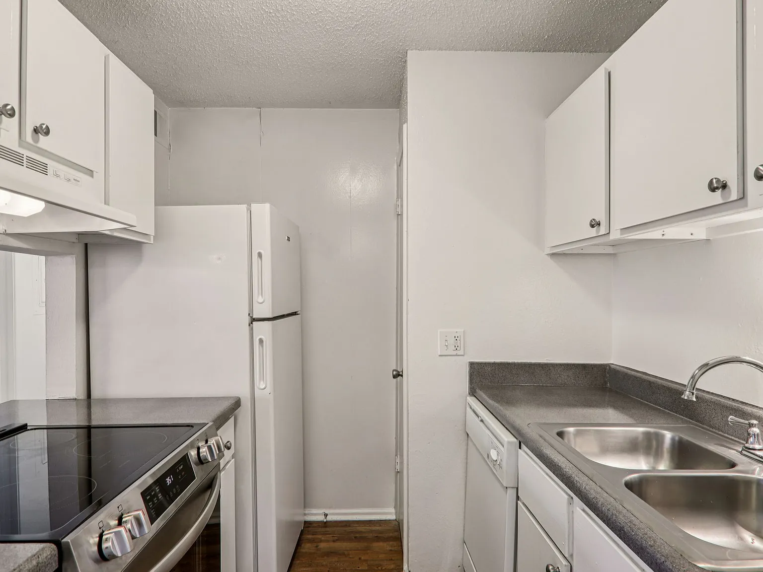 Andover Park Apartments — Photo 4