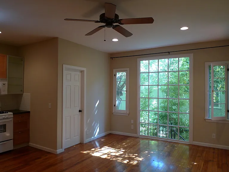 8 Esther St #11 — Photo 2
