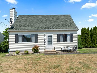 63 Pondview Terrace, East Haven, CT, 06512