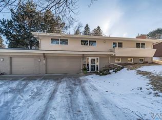 813 E 35th St, Sioux Falls, SD 57105