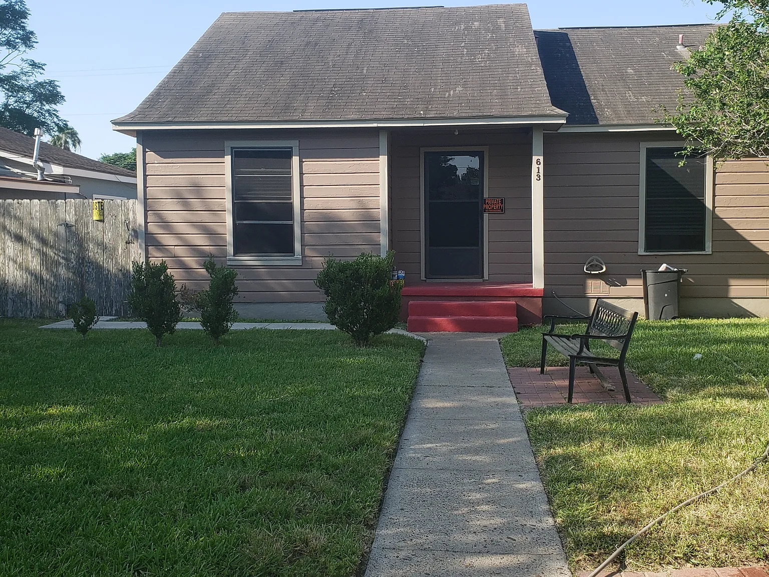 613 Jasmine Ave — Photo 1
