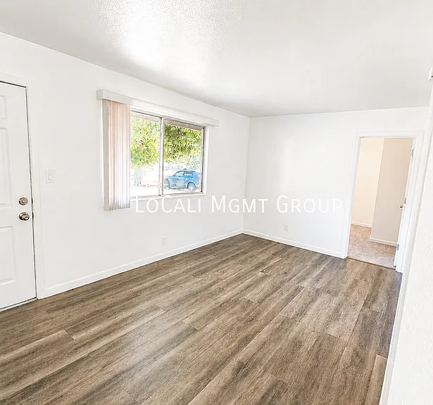 2845 Valley View Ave — Photo 4