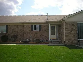 30593 Victoria Ct photo 1