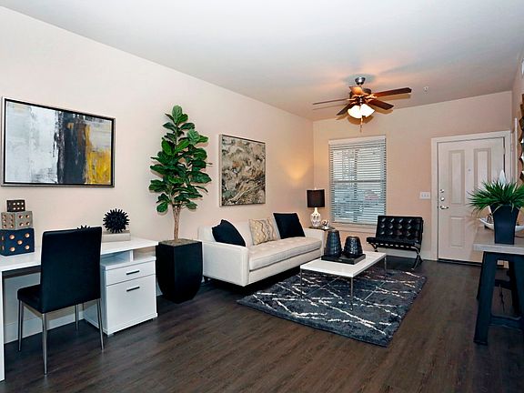 4th image of 300 Ferguson Dr APT 10206