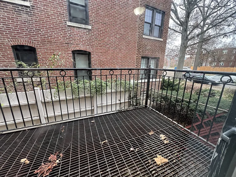 6261 Clemens Ave — Photo 18