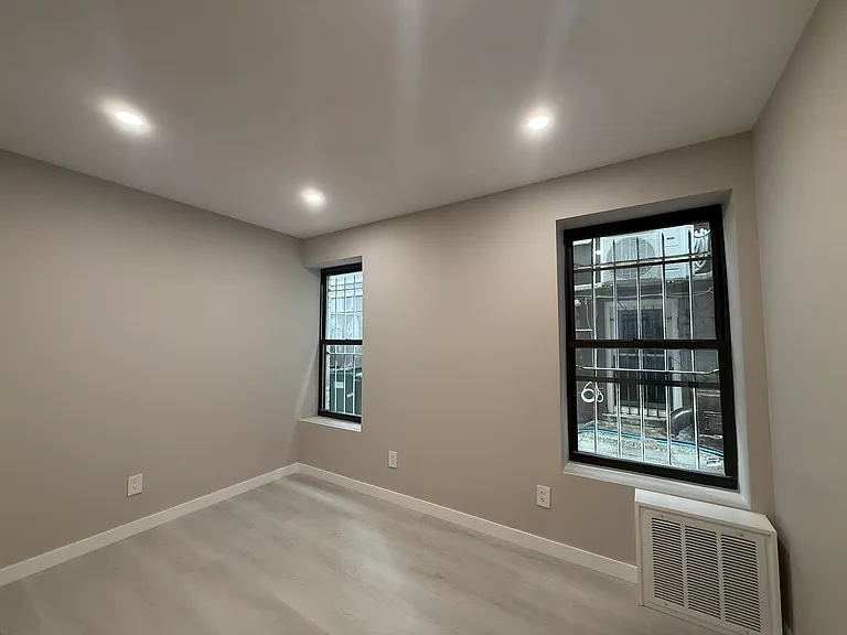 769 Dawson St #1 — Photo 7