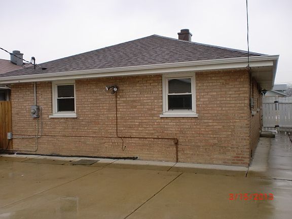 3rd image of 7621 Lockwood Ave