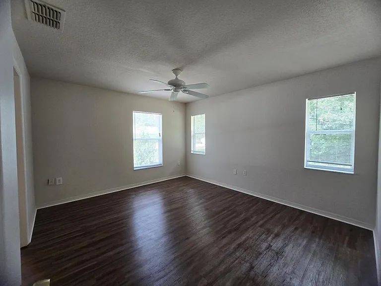 1344 London Ave — Photo 9