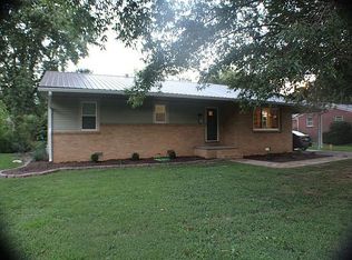 405 N College St, Martin, TN 38237