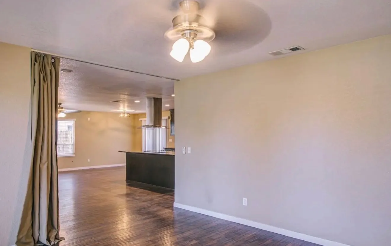 3 bed, 1550 sqft, $2,479 — Photo 3