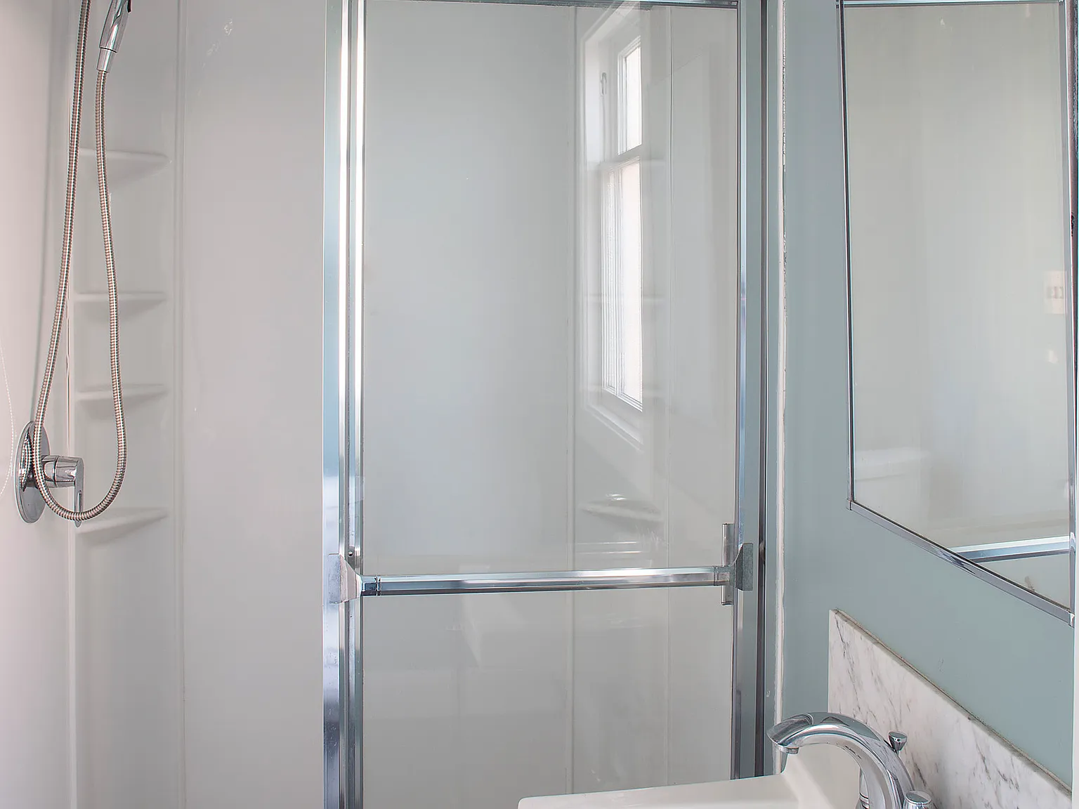1 bed, 500 sqft, $1,950 — Photo 4
