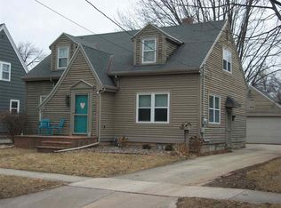 1118 W Oklahoma St, Appleton, WI 54914