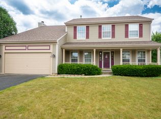 925 Robin Ct, Antioch, IL