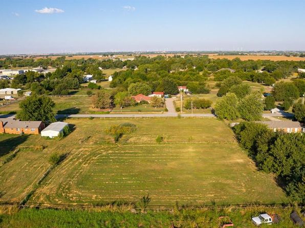 100 Wolf Ln, Tuttle, OK 73089