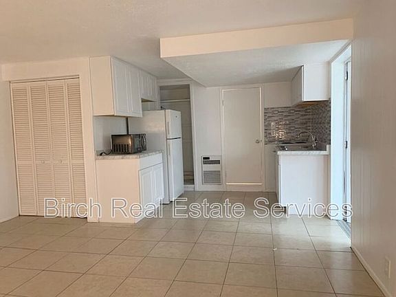 2nd image of 216 S Lincoln Ave