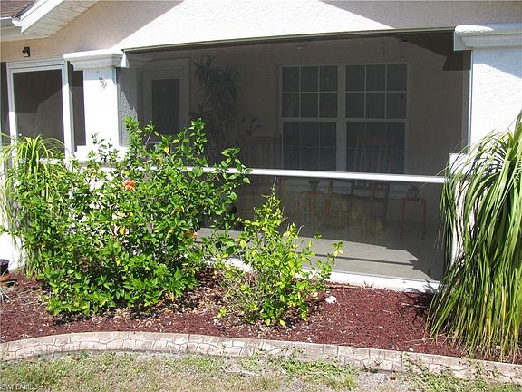 3rd image of 1616 Acacia Ave