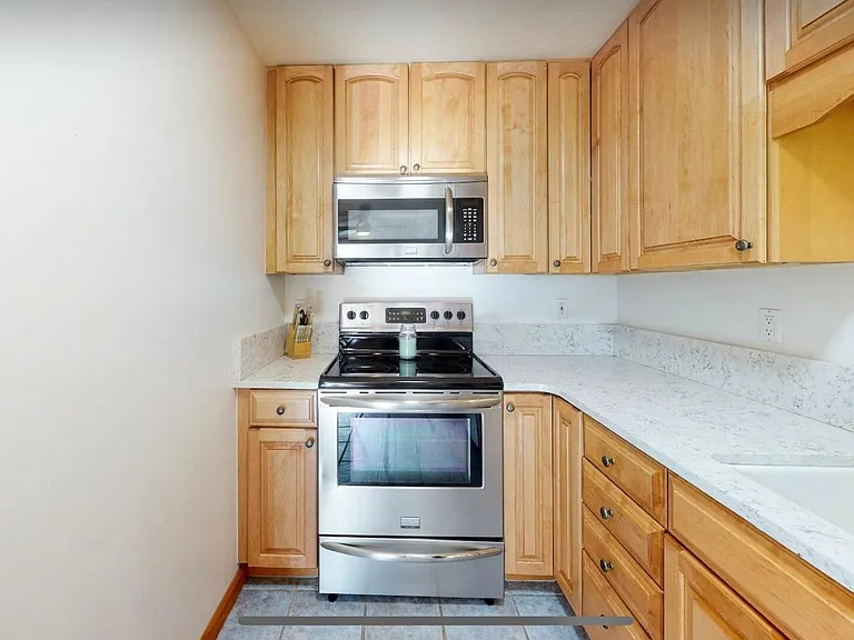4073 Spruce Way #28 — Photo 9