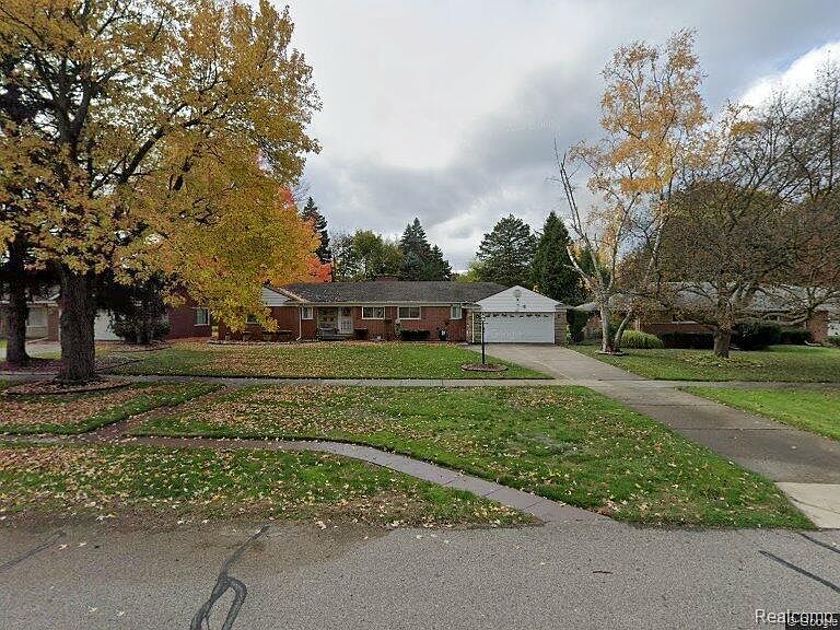 1st image of 18841 Rainbow Dr