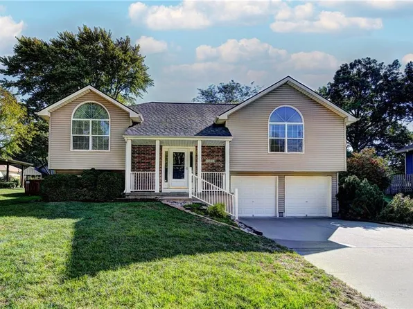 1900 SW Cherokee Strip, Blue Springs, MO 64015