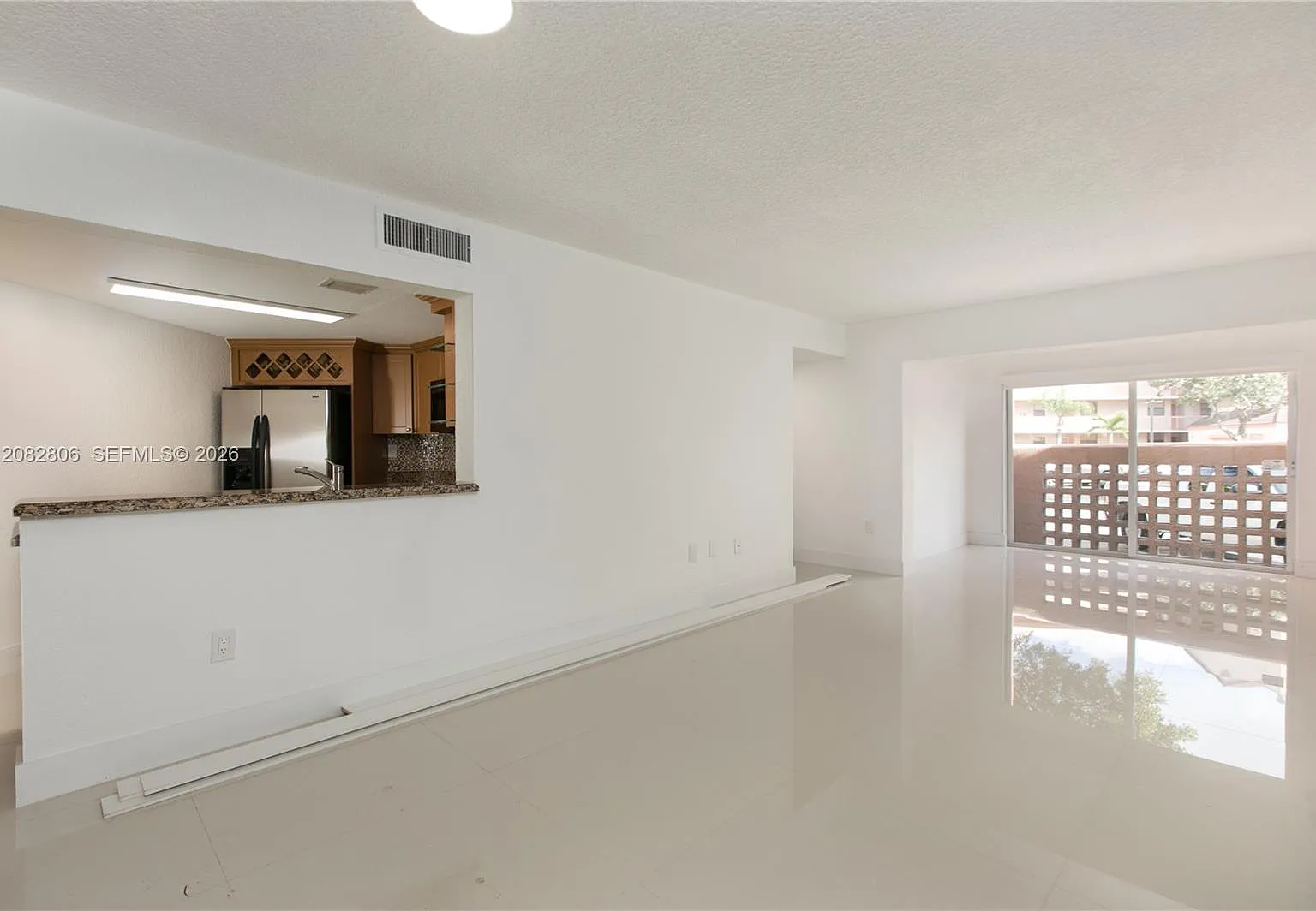 West Fontaine Condo — Photo 4