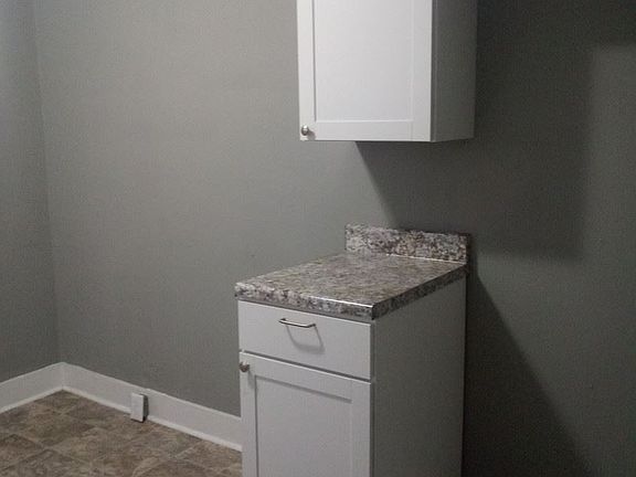4th image of 4440 Kingsley Dr