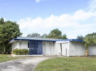 906 Chace Ln NE, Palm Bay, FL 32905