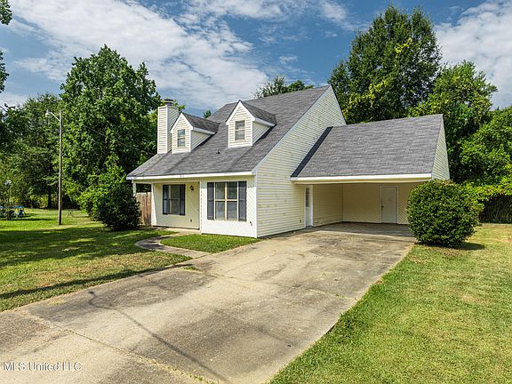 2nd image of 520 Twin Pine Cv