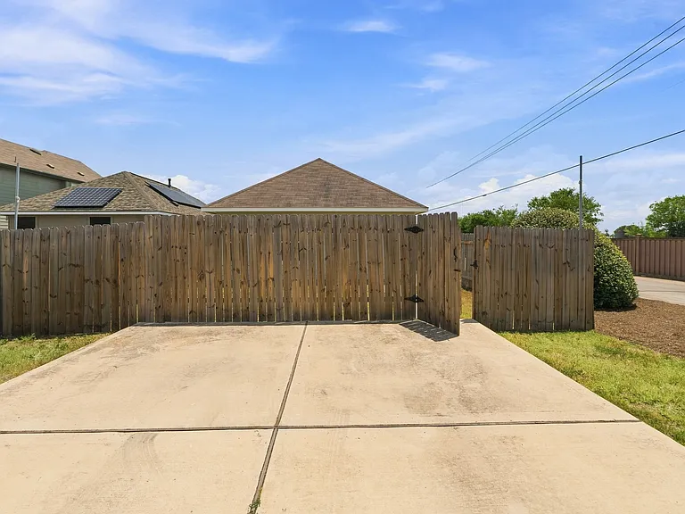 4500 Senda Ln — Photo 28