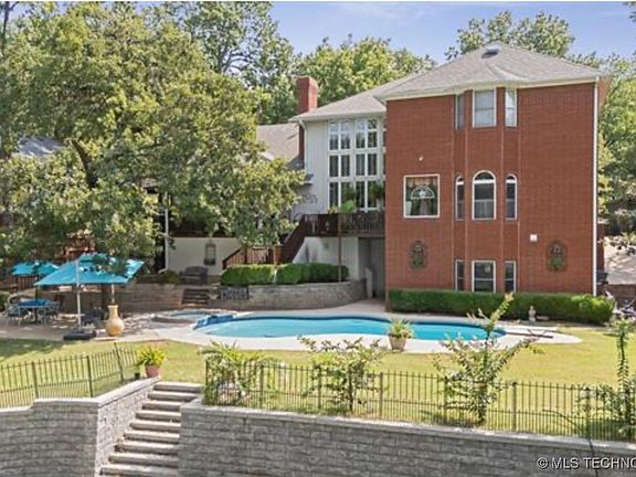 2nd image of 1115 Renaissance Dr