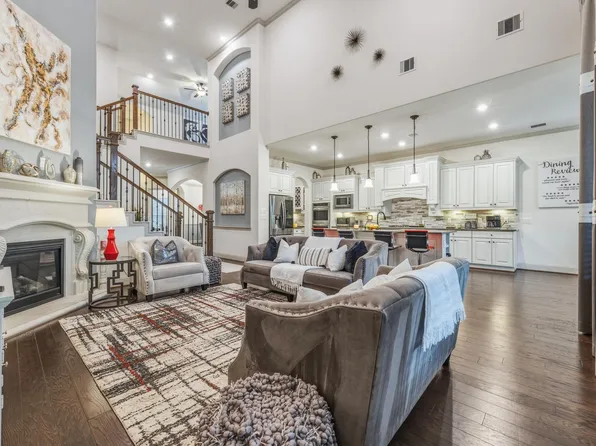 17203 Meek Pass Dr, Cypress, TX 77433