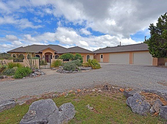 2nd image of 2782 Oak Aly