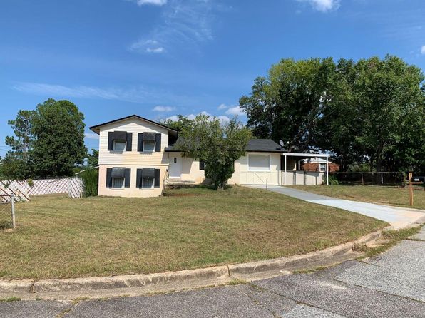 3033 Jeanne Rd