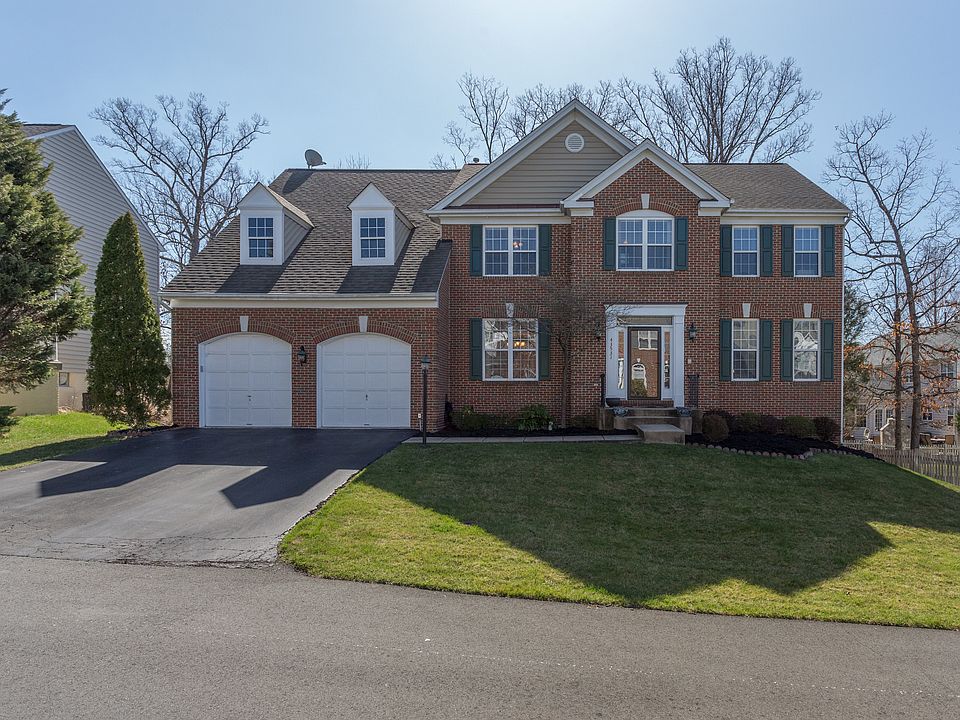 Immaculate SF on private lot