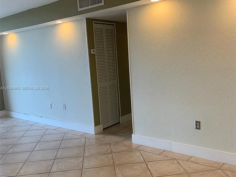 9310 Fontainebleau Blvd #515 — Photo 8