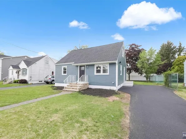 123 Graham Ter, Saddle Brook, NJ 07663