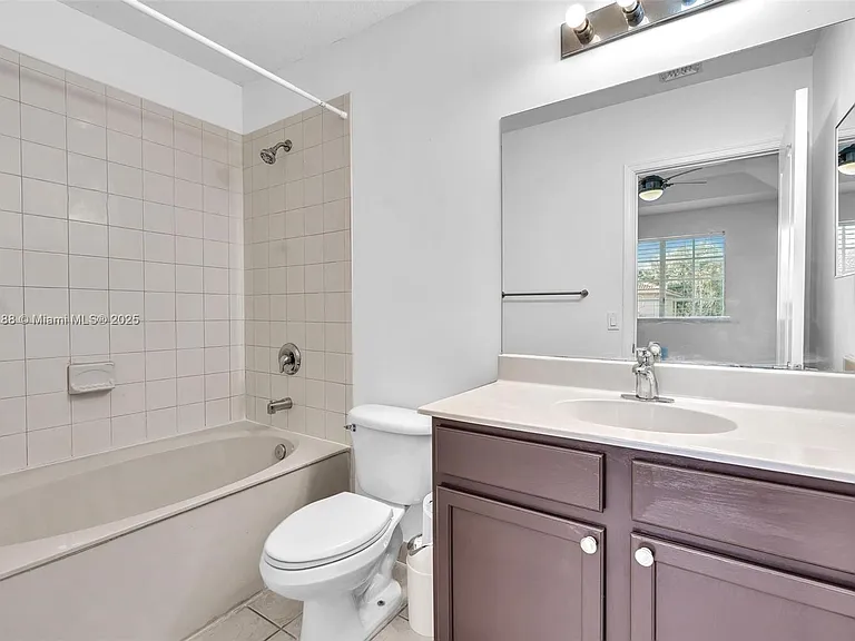 21205 NW 14th Pl — Photo 9