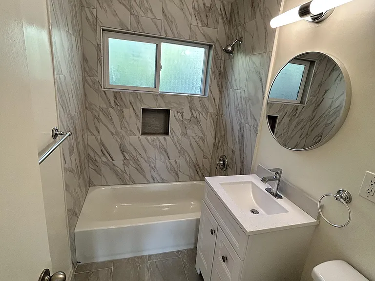 232 W Yanonali St — Photo 6