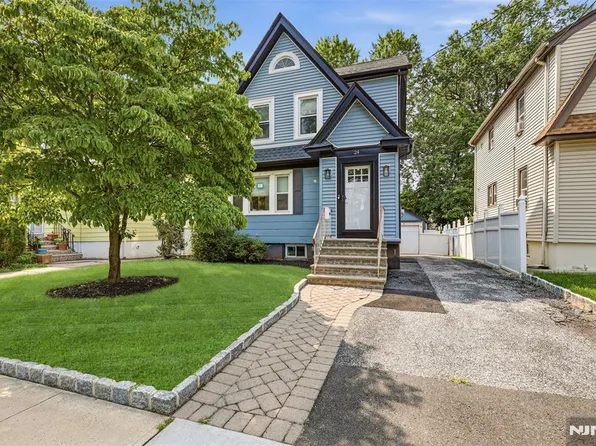 24 Anderson Ave, Bergenfield, NJ 07621