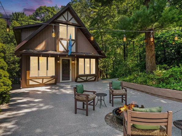 23 S Lake Shore County Rd, Beverly Shores, IN 46301