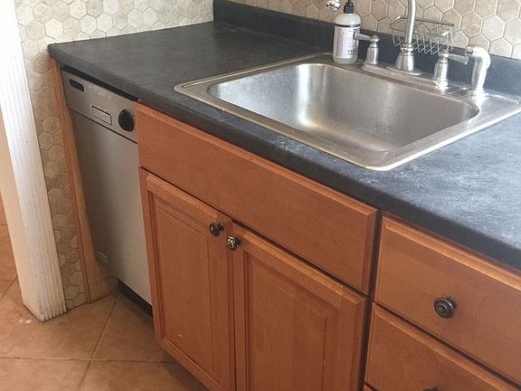 2nd image of 446 E 85th St APT 5B