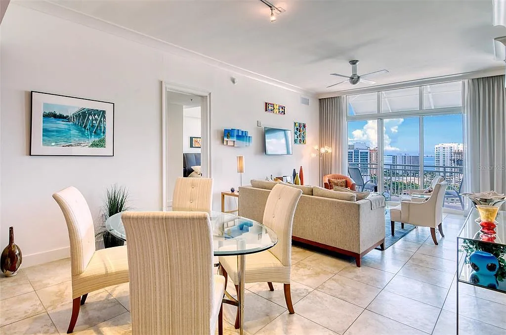 2 bed, 2.5 bath, 1725 sqft, $11,500 — Photo 4