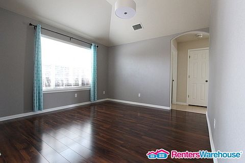 2nd image of 101 Ashwood S